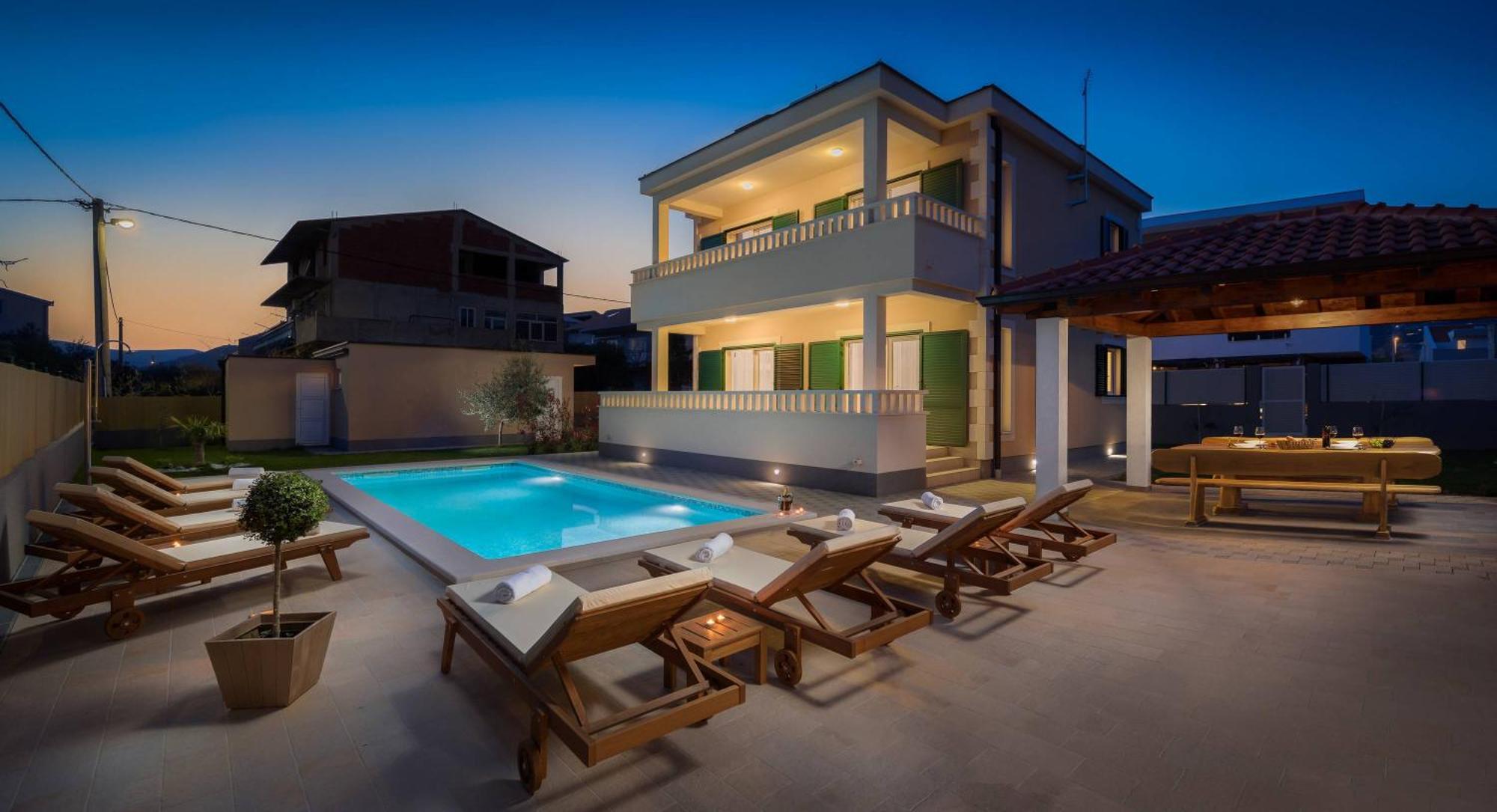 Villa Rosa Ventorum with private pool near Split Kaštela Esterno foto