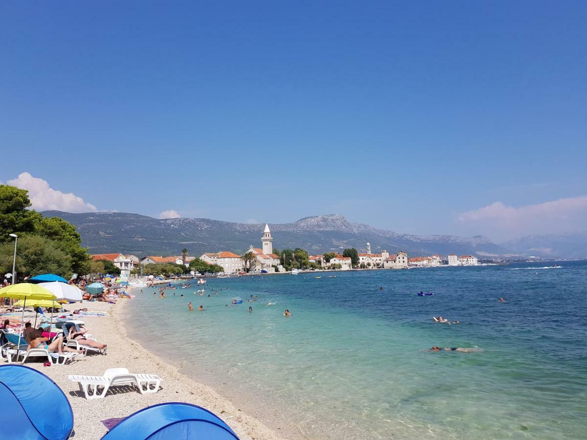 Villa Rosa Ventorum with private pool near Split Kaštela Esterno foto